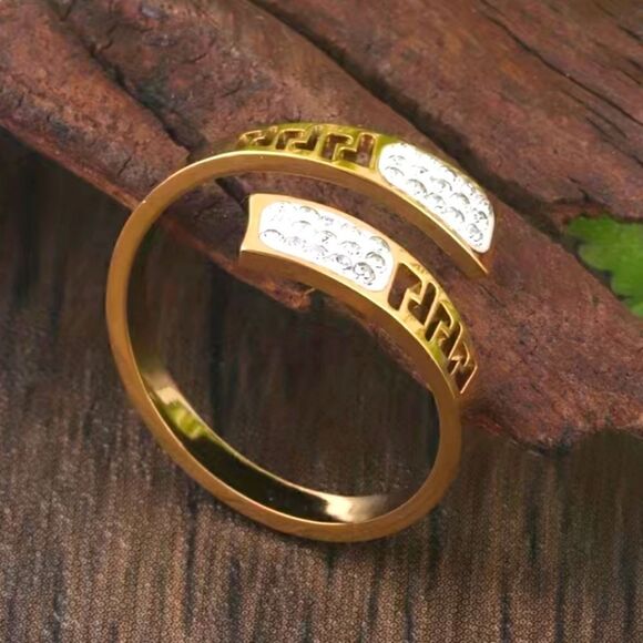 Chic Wrap Adjustable Ring Stainless Steel 18k Gold Plated Paved Shining Zirconia - Picture 9 of 11